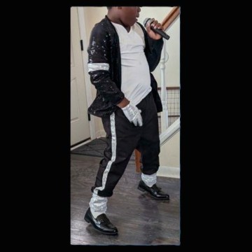 Mj